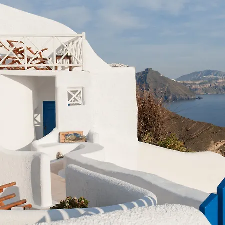 Strogili Traditional Apartment Oia (Santorini)